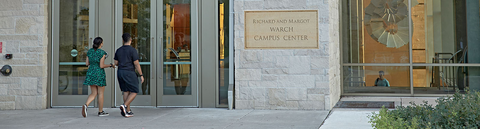 Students Entering Warch Campus Center
