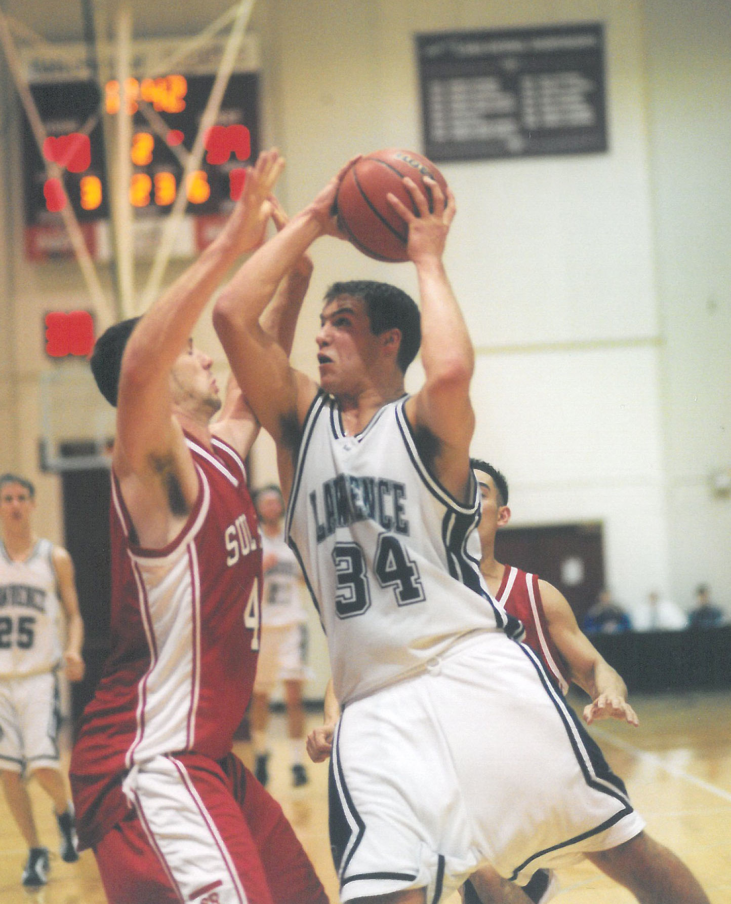 Chris Braier playing against Sul Ross State in the 2003-04 NCAA Division III tournament