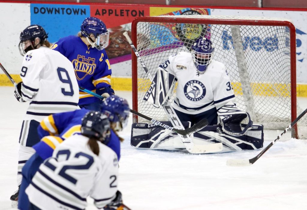 Lawrence Women's Hockey Team during their game 