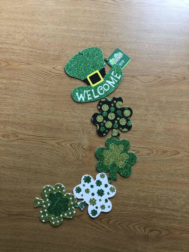 Hanging shamrock wall decoration