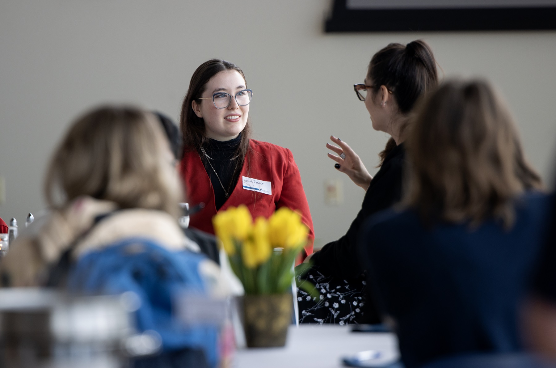 Students and alumni talk during a 2023 Forever a Lawrentian session.