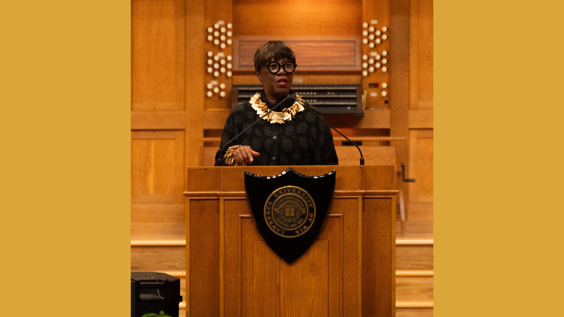 Patricia Smith, speaking at convocation