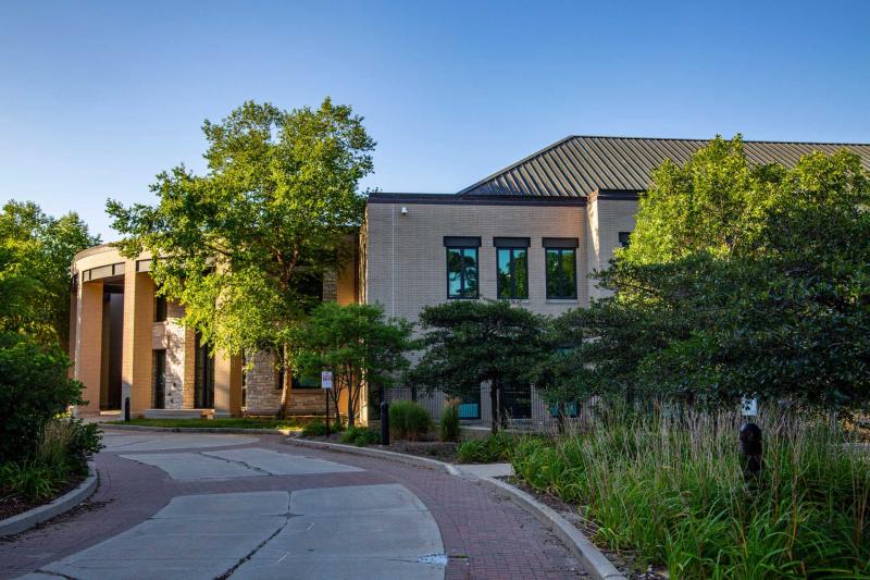 Pathway leading up to Hiett Hall in the afternoon