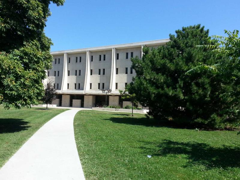 View of Mudd Library from campus walkway.