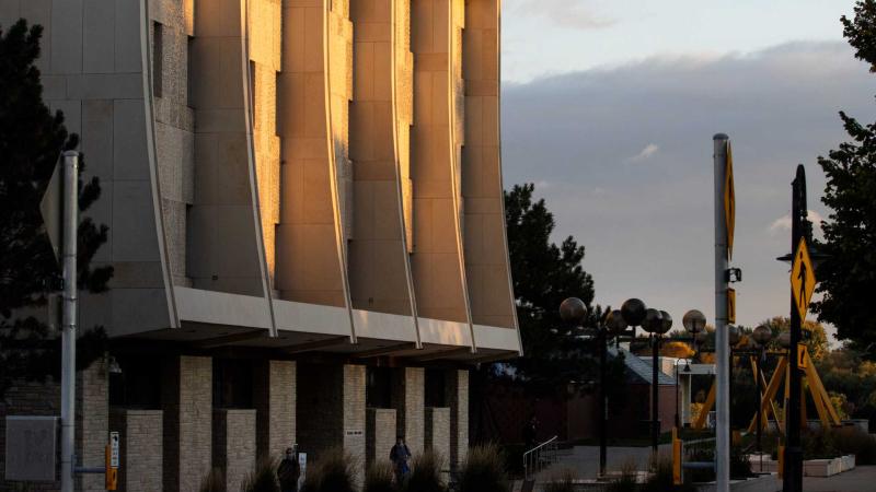 Setting sunlight on Mudd Seeley library.