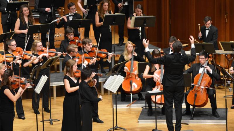 Lawrence University Symphony Orchestra performing in memorial Chapel.