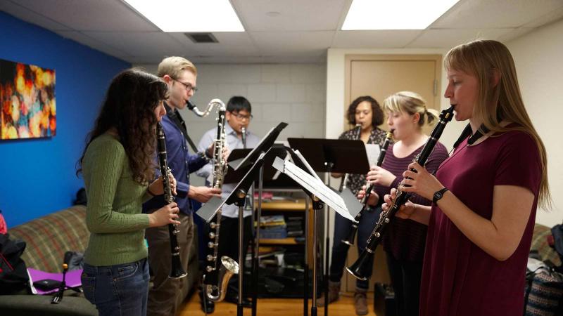 Students rehearse clarinet