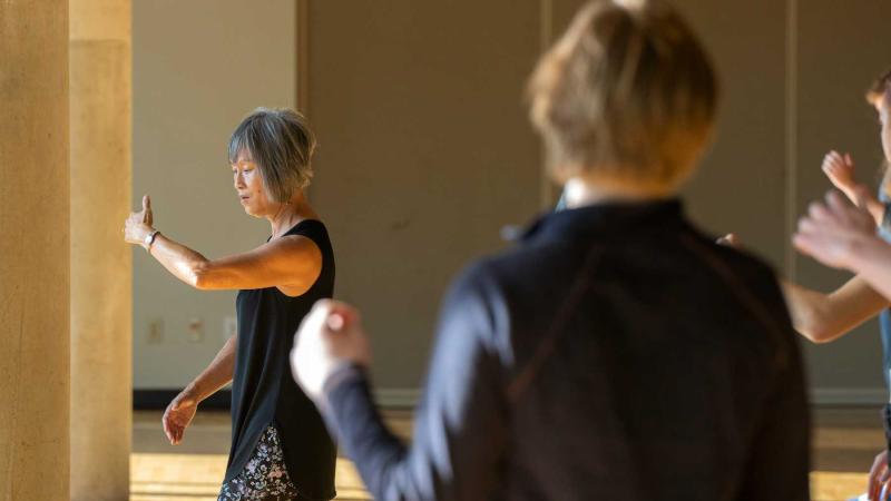 Linda Morgan Clement leads a lesson in Tai Chi during the Doing Nothing course.