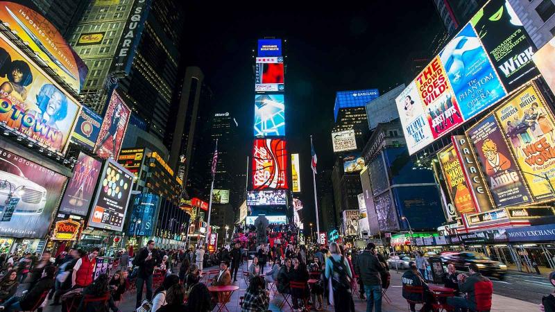 New York City Times Square at night - Creative Commons - By chensiyuan - chensiyuan, CC BY-SA 4.0