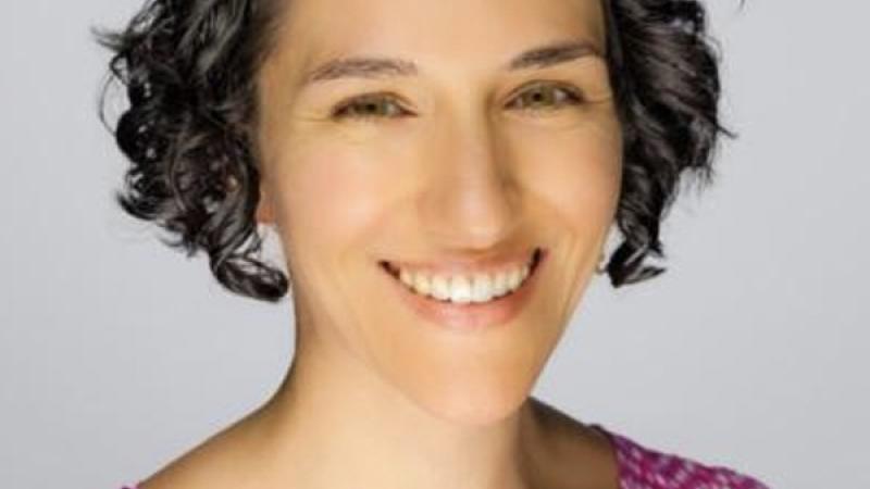 Rebecca Vande Hei Frostenson ’04 profile