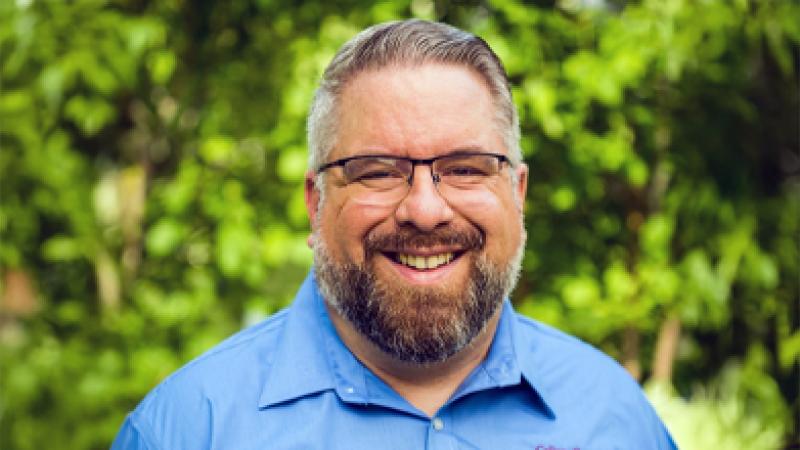 Head shot of Chuck Erickson '02
