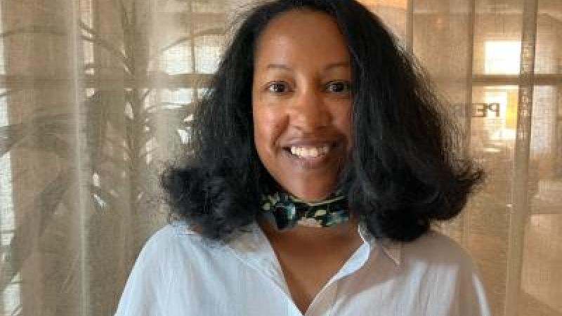 Lori Cromwell-Charron '00 bio pic