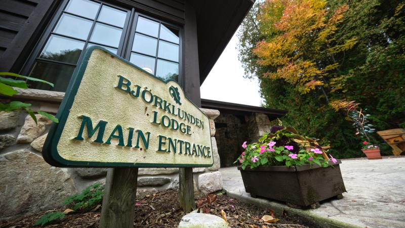 Bjorklunden Lodge Main Entrance sign