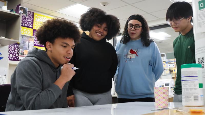 Students explore ideas in the Makerspace, led by Lee Gobenciong (right). November 2025. Photo by Adrian Stancil-Martin '28