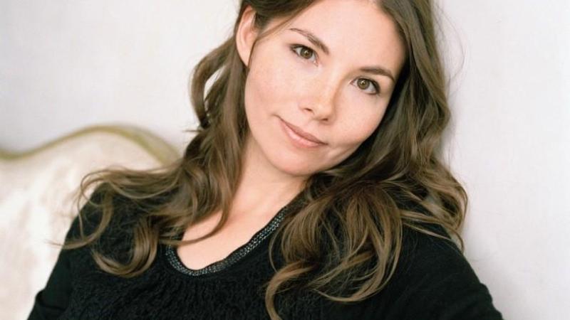 Marjorie Liu ’00 