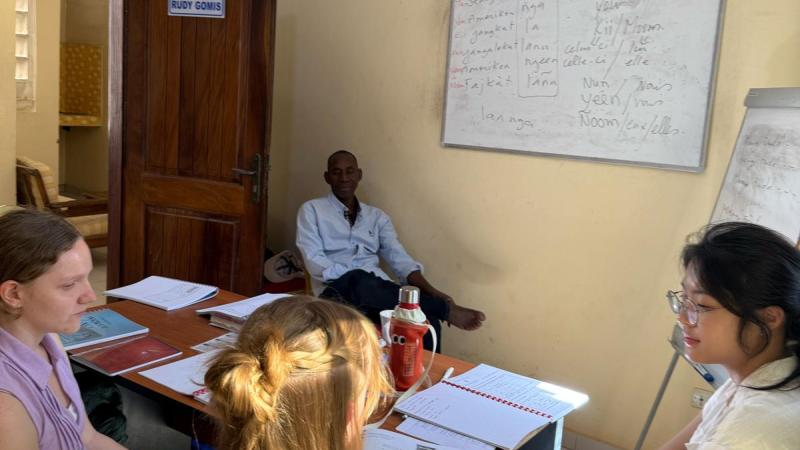Students in Wolof class