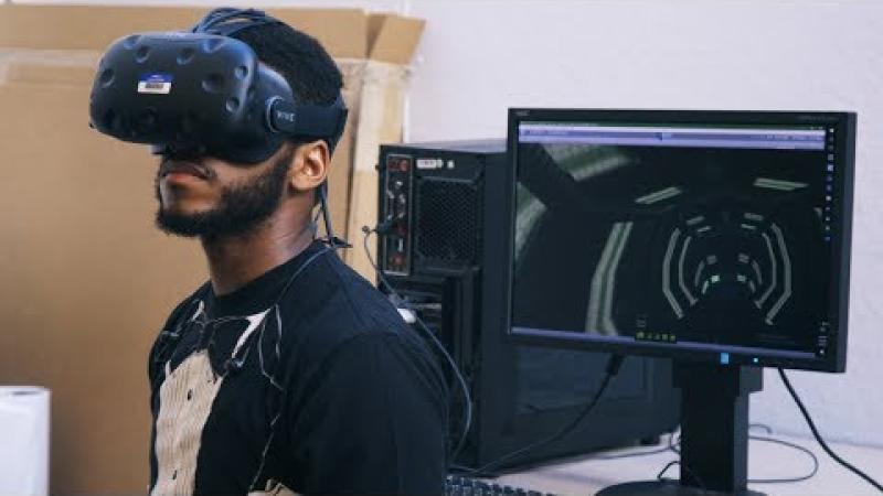 Preview image for the video "Senior Experience in Virtual Reality".
