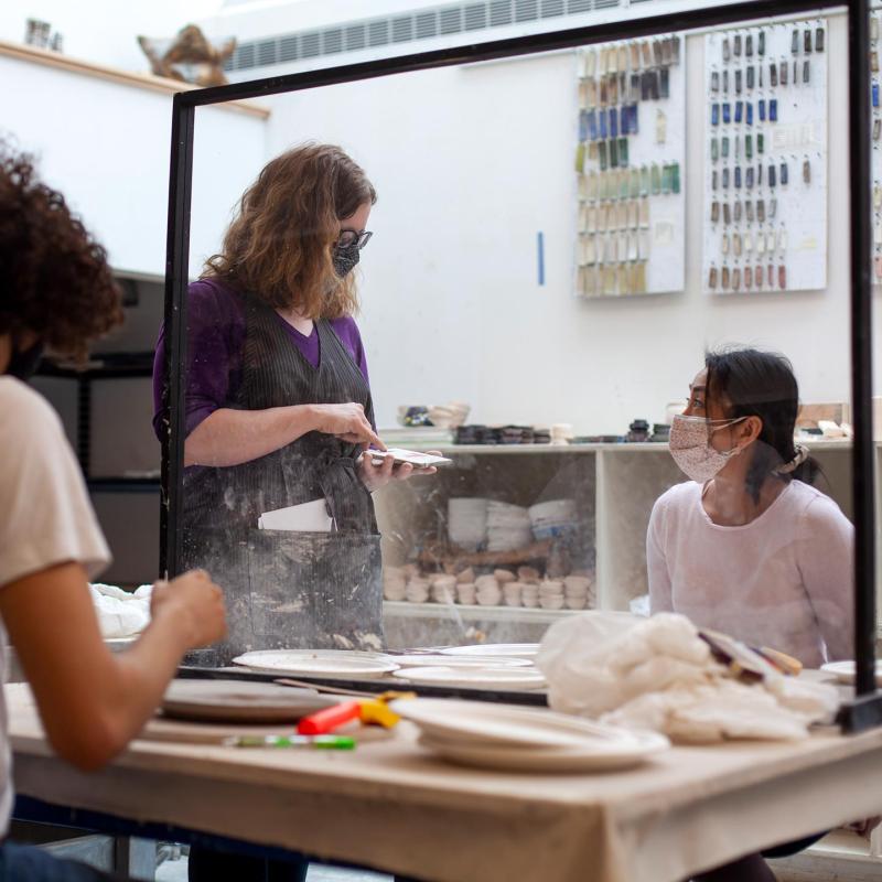 Students working in an art class 
