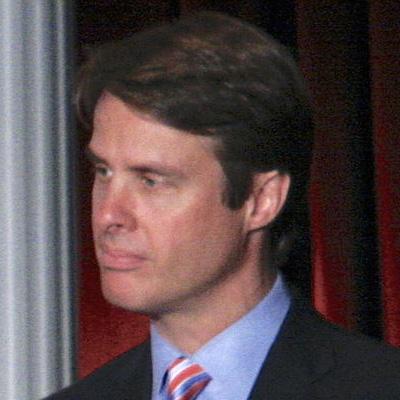 Terry Moran '82 profile pic