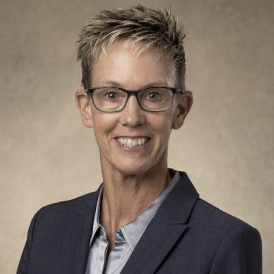 Lisa S. Becket ’88 bio pic