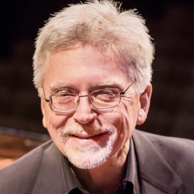 Robert McDonald ’73