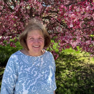 Nancy Zimmerman-Hodges '74