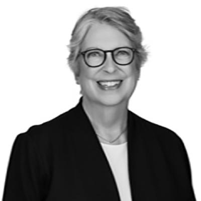 Susan Hall ’76 bio pic 