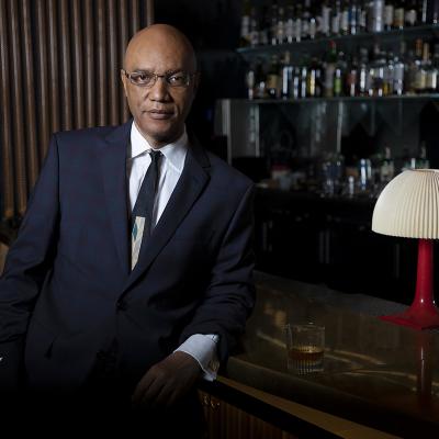 Headshot of composer/pianist Billy Childs.