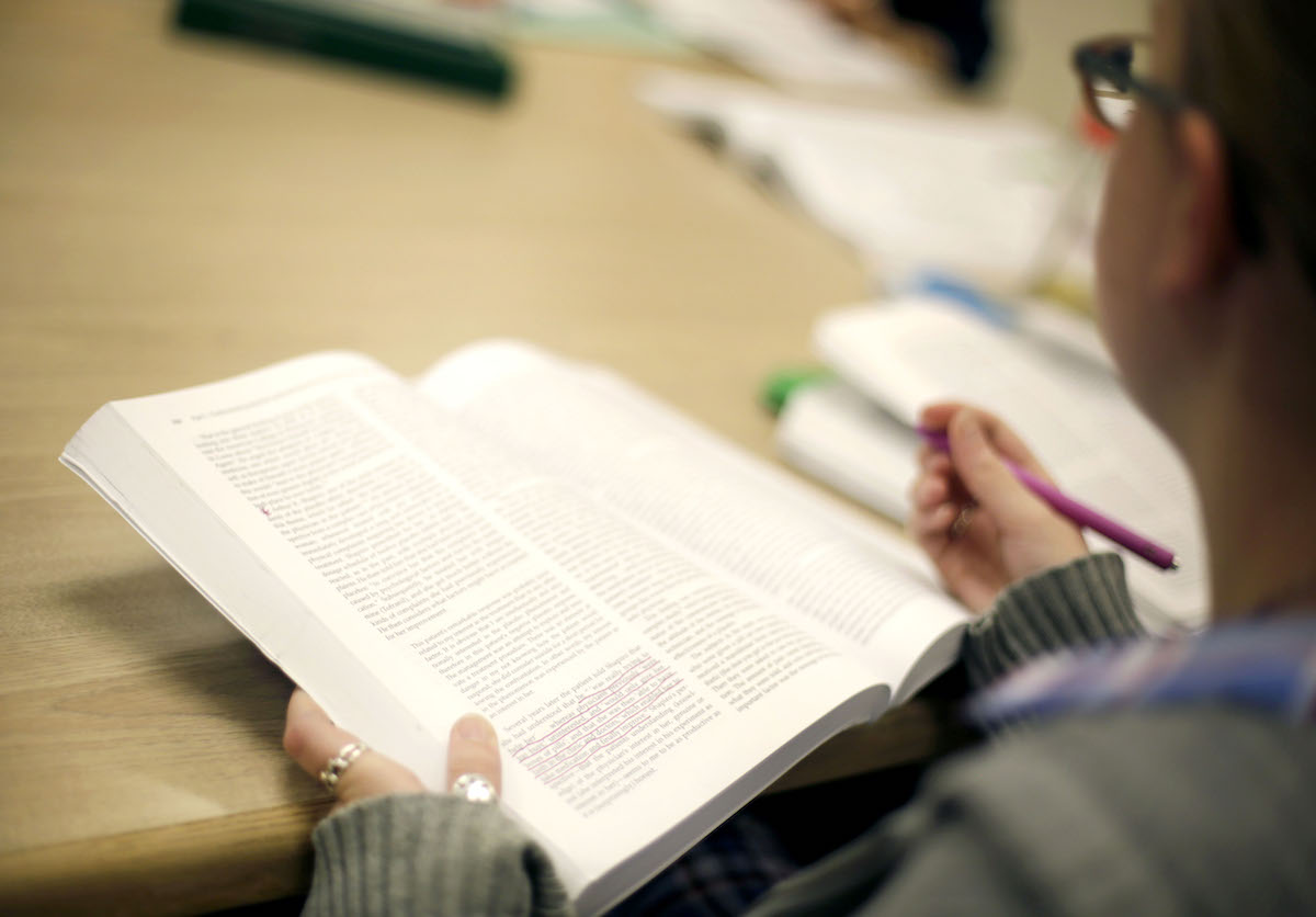 Navigating Lawrence’s three 10-week terms: Plan ahead, stay organized, relax