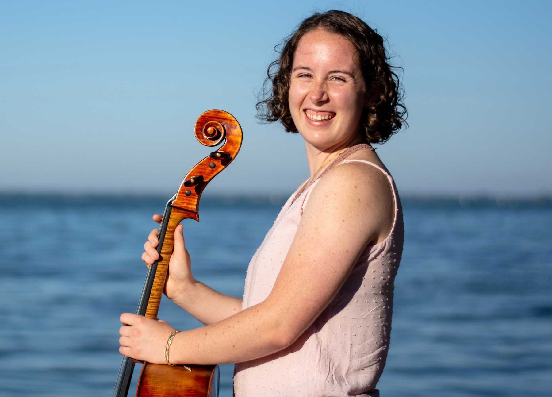 Student snapshot: Nora Briddell discovers musicology through love of cello, history