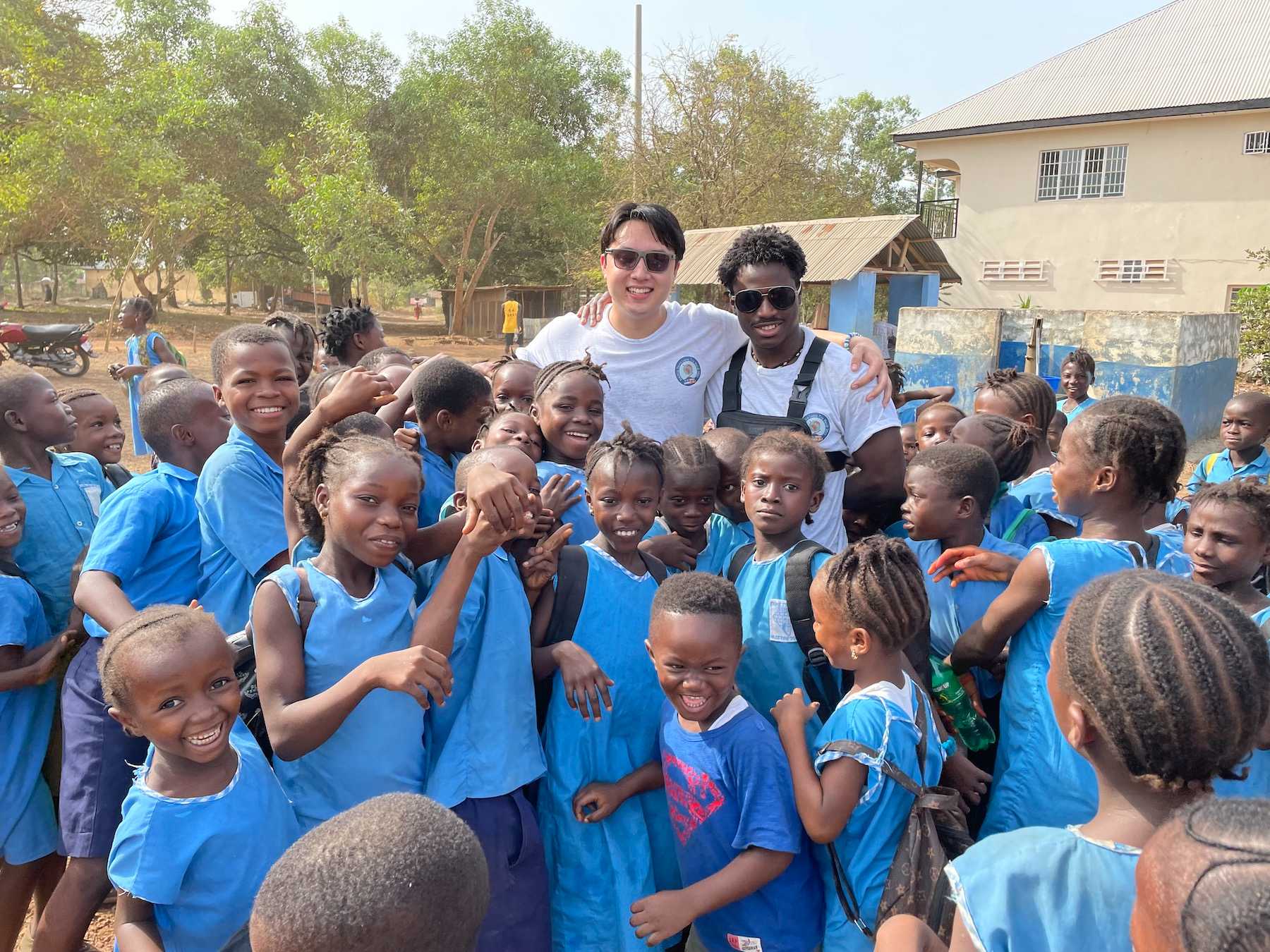 Lawrence students, alums provide outreach on KidsGive trip to Sierra Leone