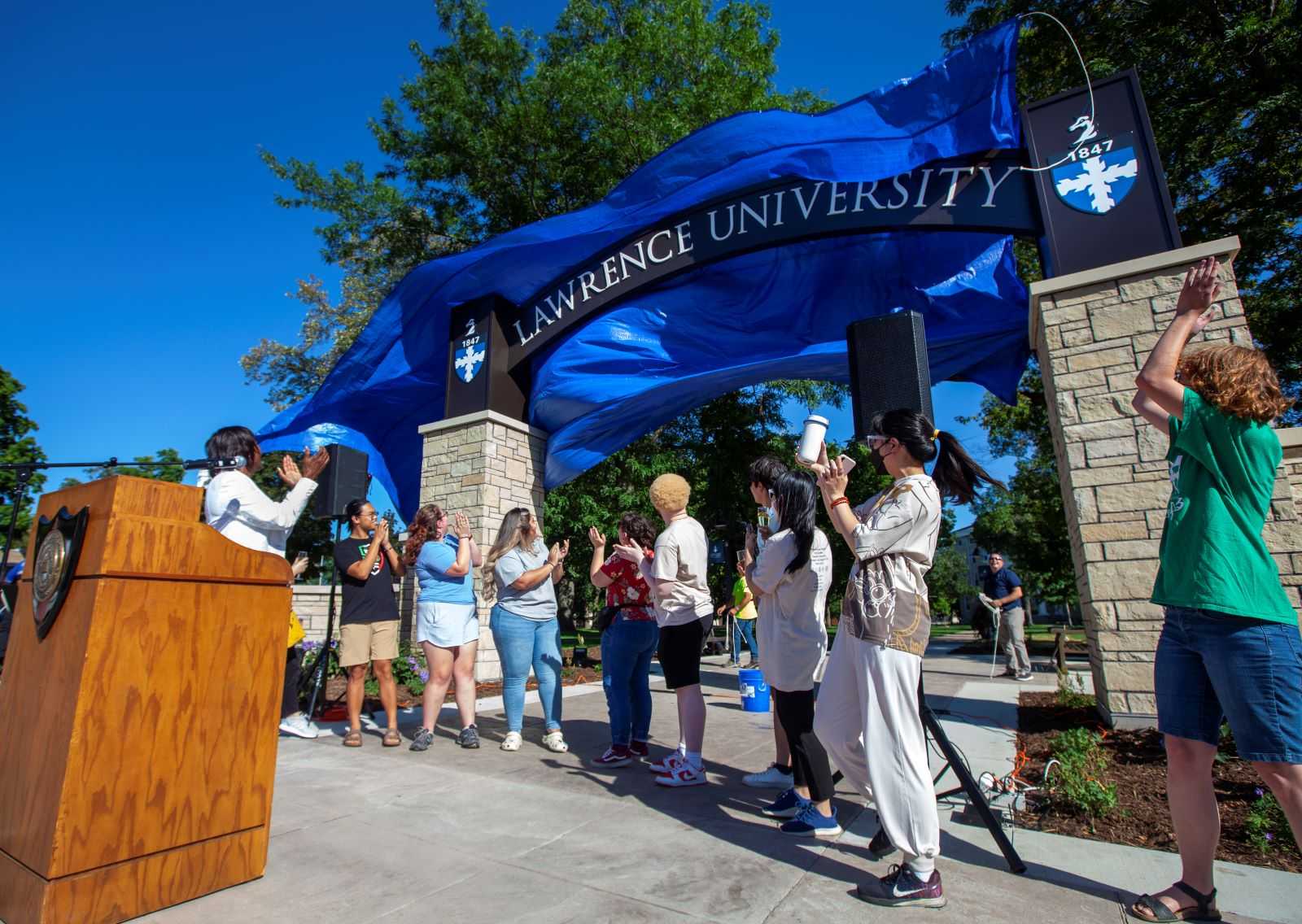 Lawrence’s Welcome Arch unveiled; ready to launch Welcome Week tradition