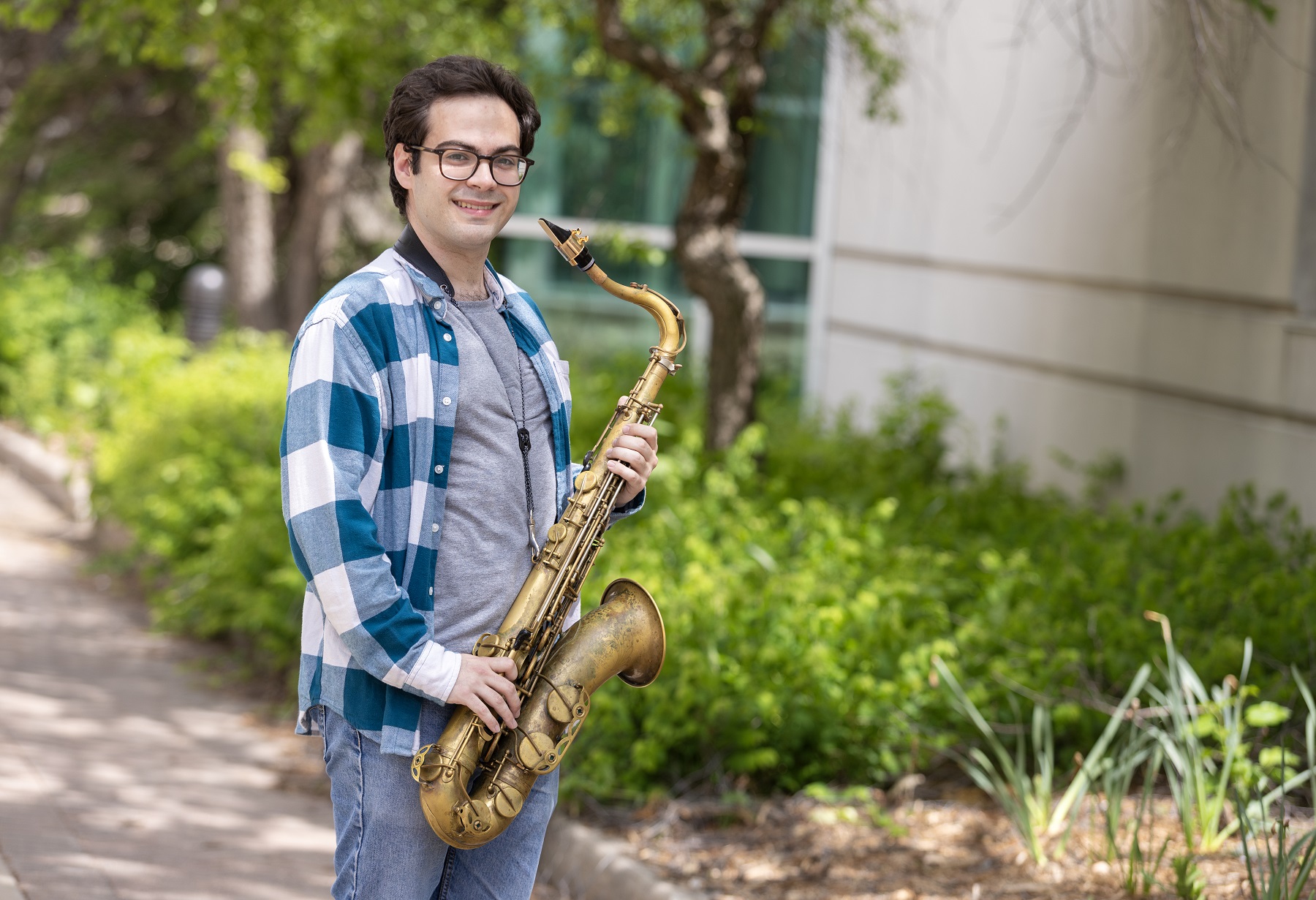 Senior Eli Elder finds his path by blending mathematics, music in B.M.A. degree