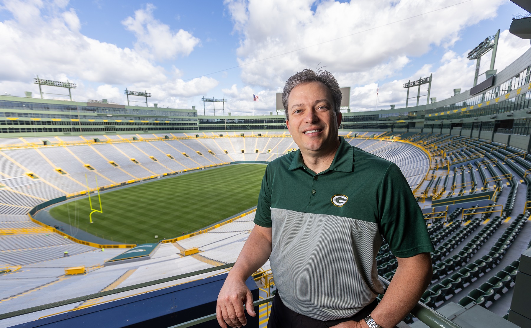 Lawrence alumnus Mike Spofford embraces ‘Insider’ connections from legendary Lambeau Field