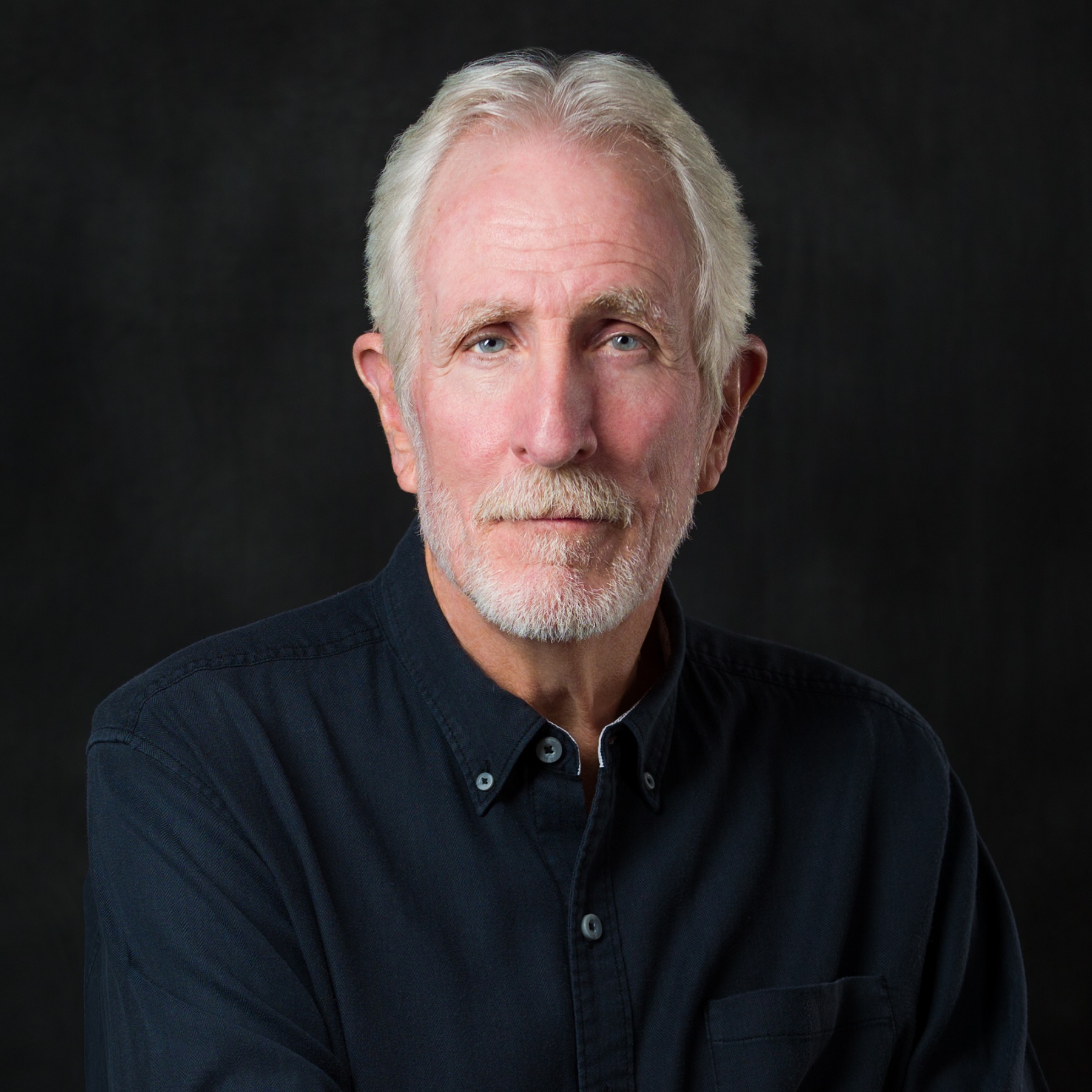 Alumnus Harry MacLean channels career in law into work as an award-winning true crime author