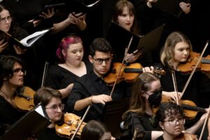 Tomás Avilés, studying violin and neuroscience, takes a global path to Lawrence